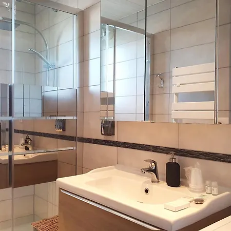 Le Castel D'orne - Piscine Et Terrasse דירה *