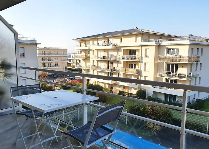 Le Castel D'orne - Piscine Et Terrasse